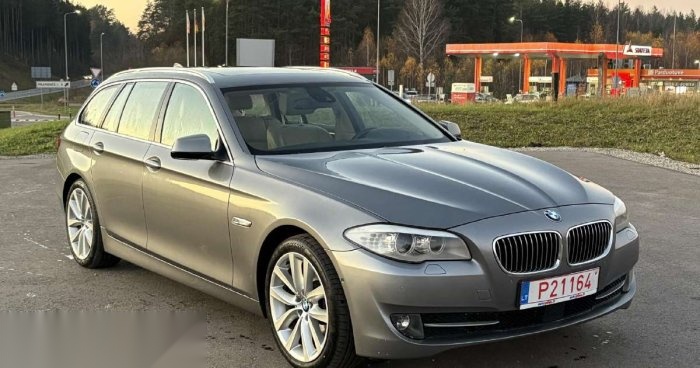 BMW 523, 2.3 l., universalas 2013-05 m.,