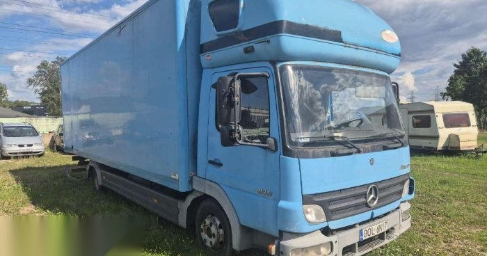 Mercedes-Benz Atego 815, kietašoniai 2005-12 m.,