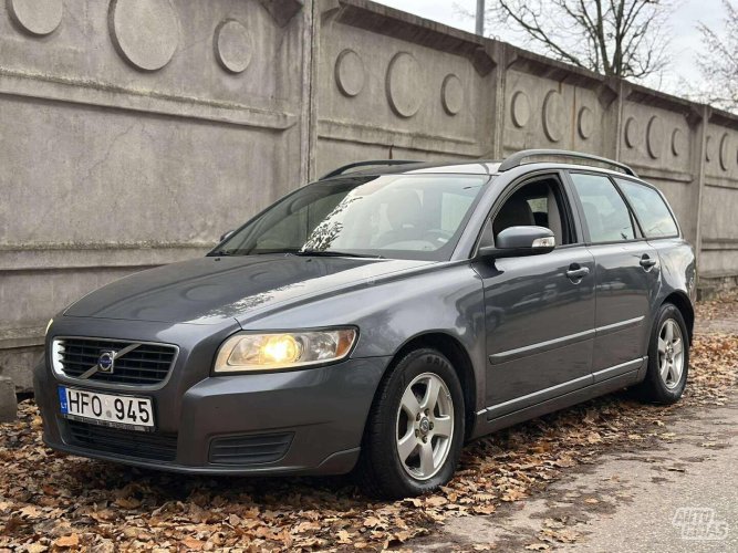 Volvo V50 2 500 € 42 €/mėn.