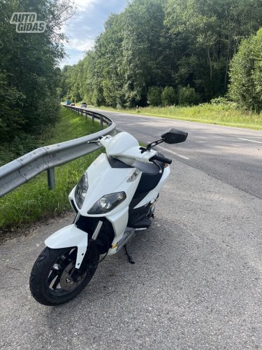 Aprilia Sportcity 650 € 11 €/mėn.