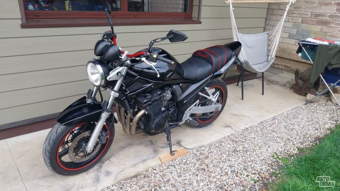 Suzuki GSF / Bandit 1 299 € 21 €/mėn.