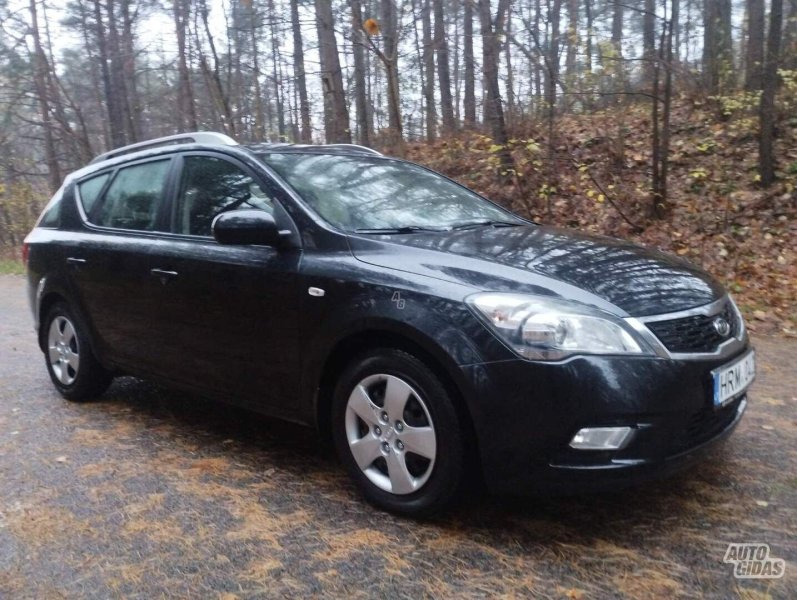 Kia Cee'd 2012 m Universalas