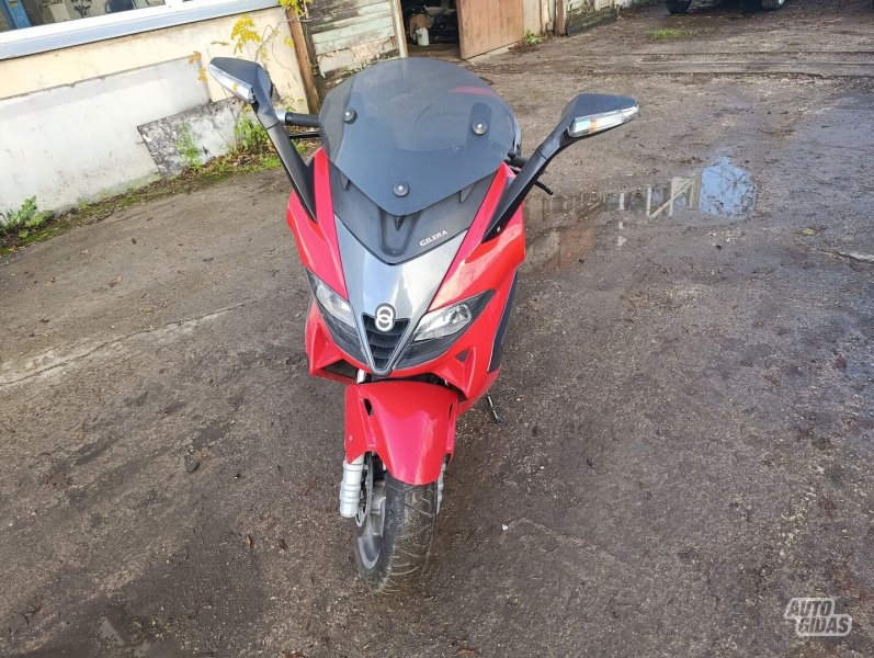 Gilera Nexus 500 2004 m Motoroleris / Mopedas